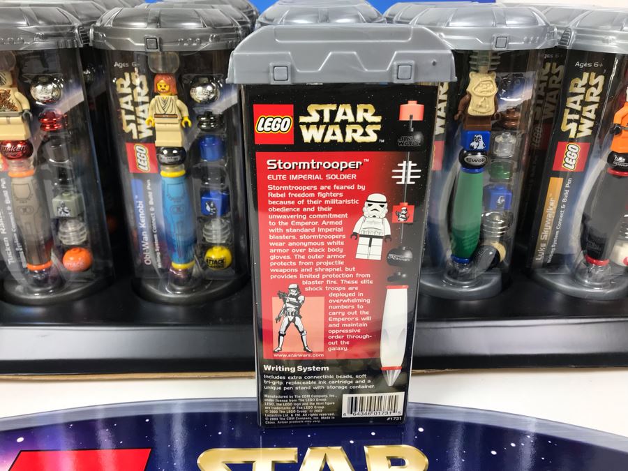 New 2003 LEGO Star Wars Writing System Writing System Pens: Yoda Pens, Tusken Raider Pens, Obi-Wan Kenobi Pens, Stormtrooper Pens, Paploo Pens, Luke Skywalker Pens Merchandiser Store Display By The CDM Company - 23 Pens Total - Missing One Paploo Pen [Photo 26]