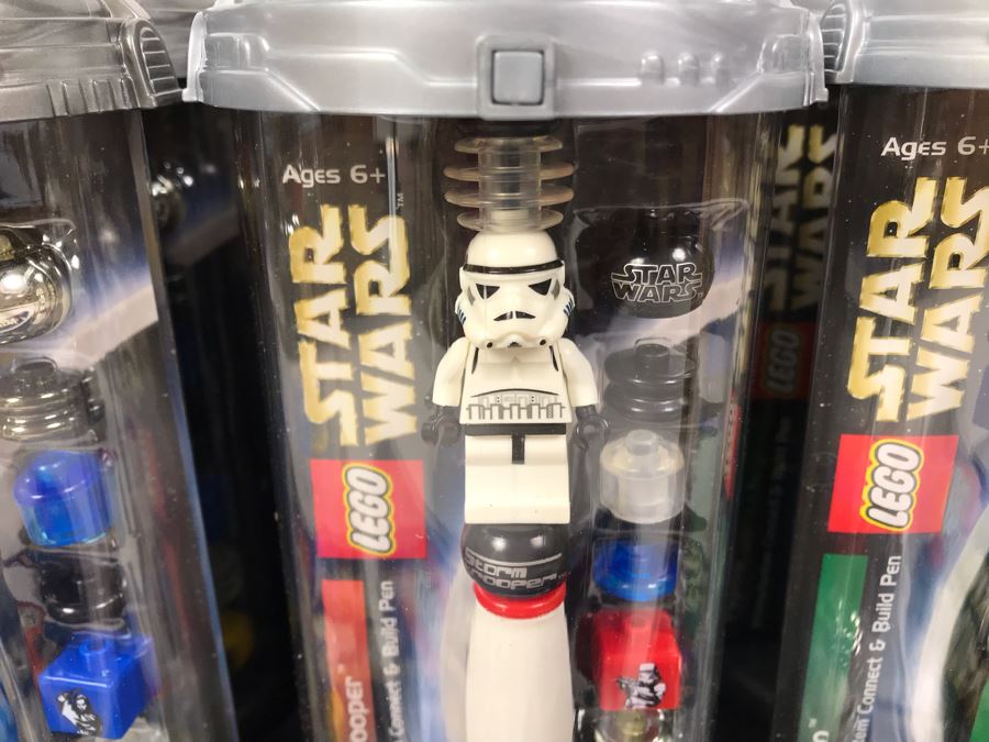 New 2003 LEGO Star Wars Writing System Writing System Pens: Yoda Pens, Tusken Raider Pens, Obi-Wan Kenobi Pens, Stormtrooper Pens, Paploo Pens, Luke Skywalker Pens Merchandiser Store Display By The CDM Company - 23 Pens Total - Missing One Paploo Pen [Photo 17]