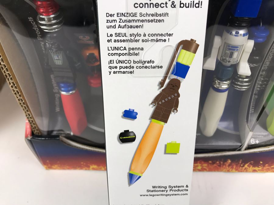 New 2005 LEGO Star Wars: Darth Vader Pens, Chewbacca Pens, R2-D2 Pens, Yoda Pens Writing System Pens Merchandiser Store Display By The CDM Company - 24 Pens [Photo 22]