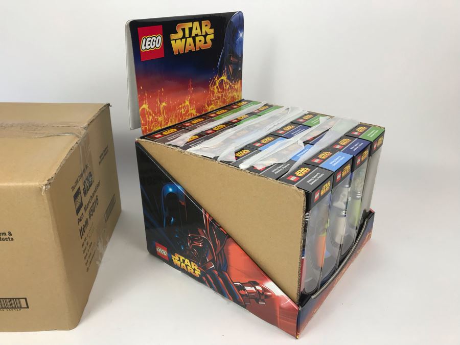 New 2005 LEGO Star Wars: Darth Vader Pens, Chewbacca Pens, R2-D2 Pens, Yoda Pens Writing System Pens Merchandiser Store Display By The CDM Company - 24 Pens [Photo 6]