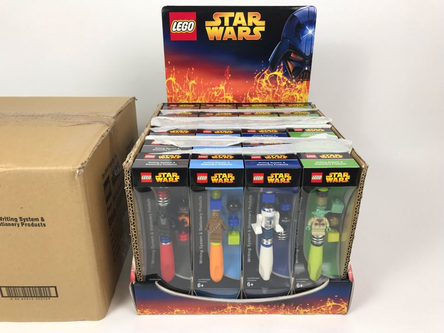 New 2005 LEGO Star Wars: Darth Vader Pens, Chewbacca Pens, R2-D2 Pens, Yoda Pens Writing System Pens Merchandiser Store Display By The CDM Company - 24 Pens