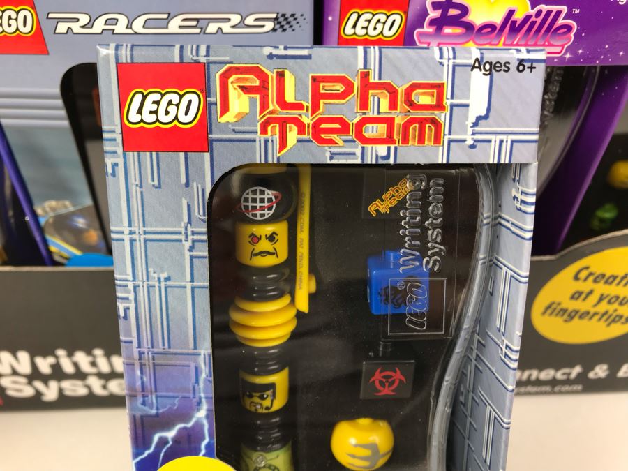 New 2002 LEGO Writing System Pens Merchandiser Store Display: Jack Stone Pens, Racers Pens, Belville Pens, Alpha Team Pens By The CDM Company - 24 Pens [Photo 21]