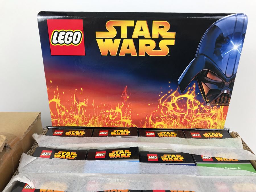 New 2005 LEGO Star Wars: Darth Vader Pens, Chewbacca Pens, R2-D2 Pens, Yoda Pens Writing System Pens Merchandiser Store Display By The CDM Company - 12 Pens [Photo 3]