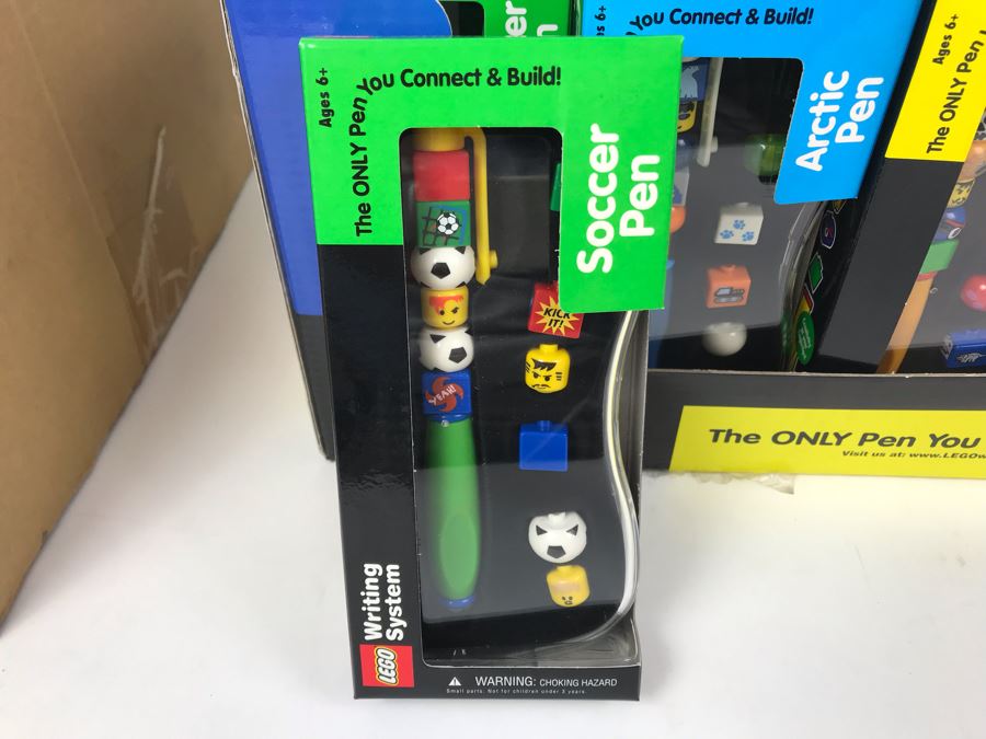 New 2000 LEGO Writing System Pens: Soccer Pens, Artic Pens, Dino Island Pens, World Pens Merchandiser Store Display By The CDM Company - 24 Pens [Photo 6]