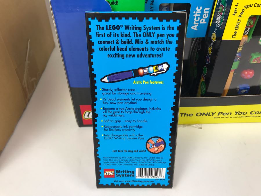 New 2000 LEGO Writing System Pens: Soccer Pens, Artic Pens, Dino Island Pens, World Pens Merchandiser Store Display By The CDM Company - 24 Pens [Photo 12]