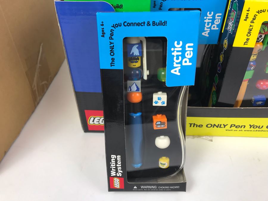 New 2000 LEGO Writing System Pens: Soccer Pens, Artic Pens, Dino Island Pens, World Pens Merchandiser Store Display By The CDM Company - 24 Pens [Photo 9]