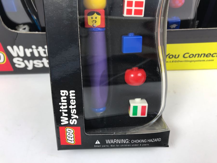 New 2000 LEGO Writing System Pens: Soccer Pens, Artic Pens, Dino Island Pens, World Pens Merchandiser Store Display By The CDM Company - 24 Pens [Photo 19]