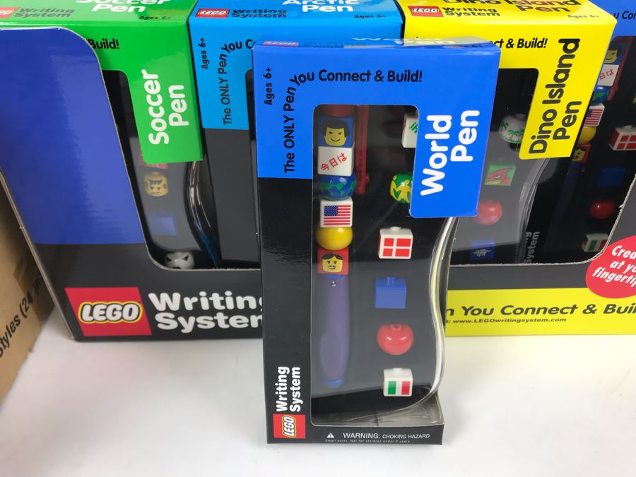 New 2000 LEGO Writing System Pens: Soccer Pens, Artic Pens, Dino Island Pens, World Pens Merchandiser Store Display By The CDM Company - 24 Pens [Photo 15]
