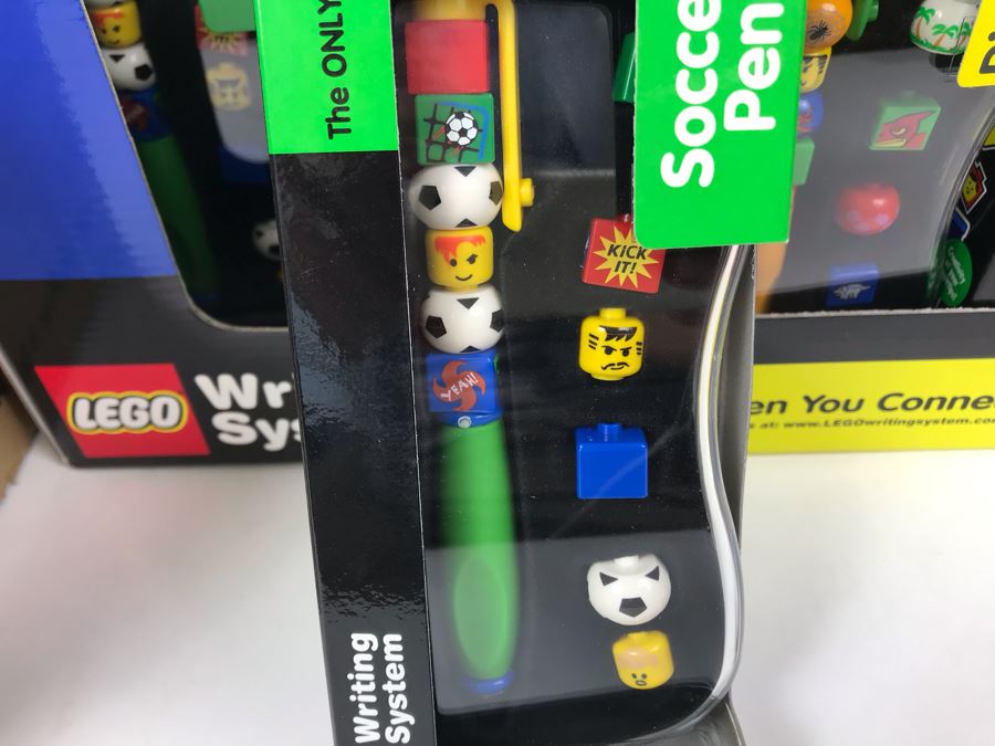 New 2000 LEGO Writing System Pens: Soccer Pens, Artic Pens, Dino Island Pens, World Pens Merchandiser Store Display By The CDM Company - 24 Pens [Photo 5]