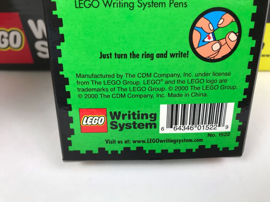 New 2000 LEGO Writing System Pens: Soccer Pens, Artic Pens, Dino Island Pens, World Pens Merchandiser Store Display By The CDM Company - 24 Pens [Photo 8]
