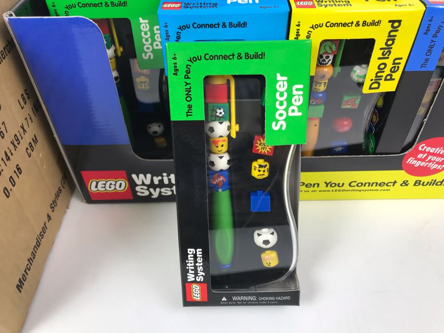 New 2000 LEGO Writing System Pens: Soccer Pens, Artic Pens, Dino Island Pens, World Pens Merchandiser Store Display By The CDM Company - 24 Pens [Photo 4]