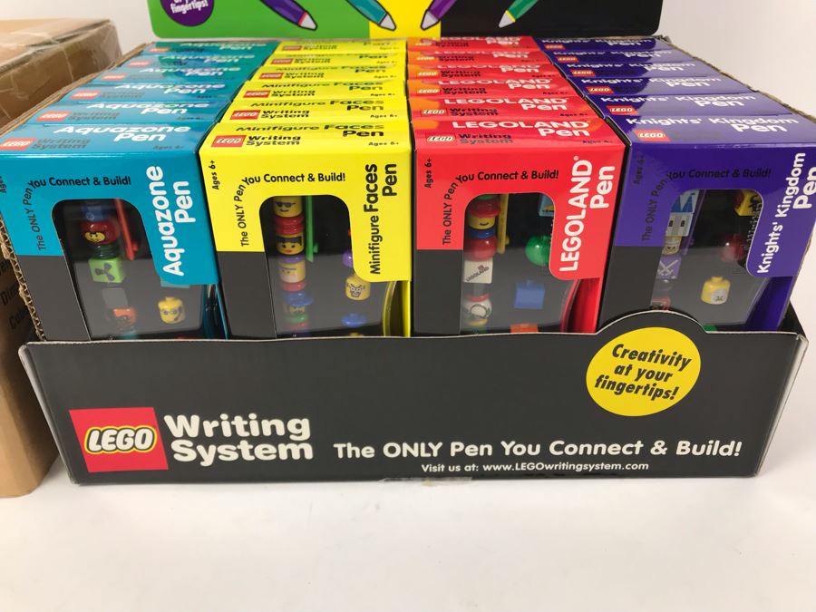 New 2001 LEGO Writing System Writing System Pens: Legoland Pen, Aquazone Pen, Faces Pen, Knights' Kingdom Pen Merchandiser Store Display By The CDM Company - 24 Pens [Photo 4]