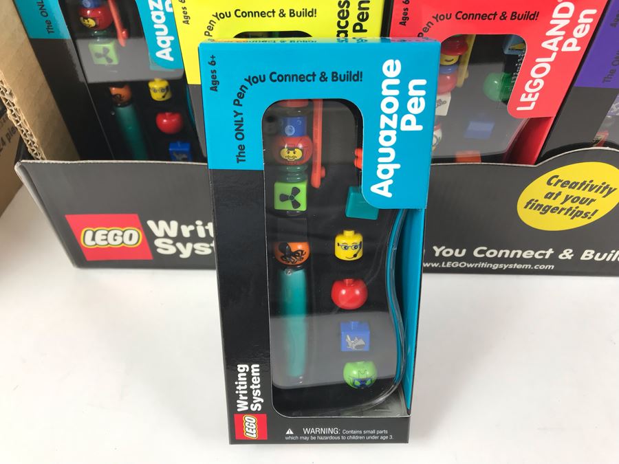 New 2001 LEGO Writing System Writing System Pens: Legoland Pen, Aquazone Pen, Faces Pen, Knights' Kingdom Pen Merchandiser Store Display By The CDM Company - 24 Pens [Photo 15]