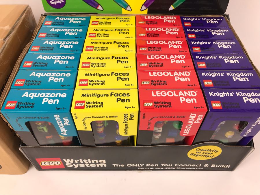 New 2001 LEGO Writing System Writing System Pens: Legoland Pen, Aquazone Pen, Faces Pen, Knights' Kingdom Pen Merchandiser Store Display By The CDM Company - 24 Pens [Photo 3]