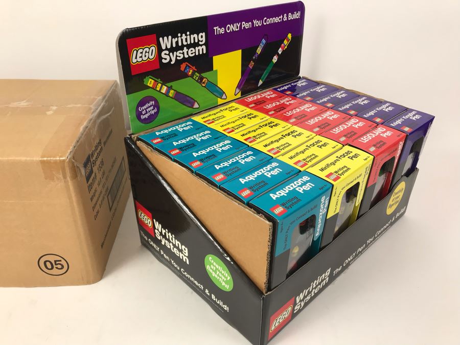 New 2001 LEGO Writing System Pens: Legoland Pen, Aquazone Pen, Faces Pen, Knights' Kingdom Pen Merchandiser Store Display By The CDM Company - 24 Pens [Photo 14]