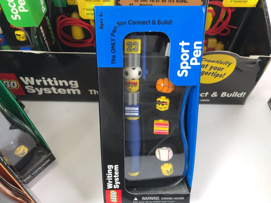 New 2000 LEGO Pens Multi-Pack Writing System Pens Merchandiser Store Display By The CDM Company - 19 Pens [Photo 22]
