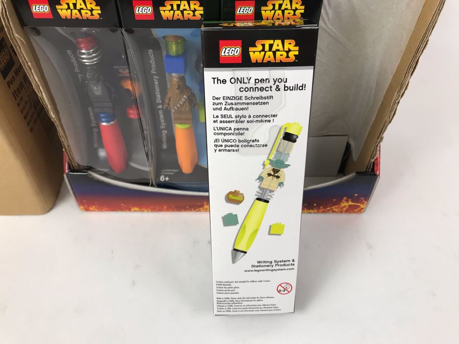 New 2005 LEGO Star Wars: Darth Vader Pens, Chewbacca Pens, R2-D2 Pens, Yoda Pens Writing System Pens Merchandiser Store Display By The CDM Company - 12 Pens [Photo 7]