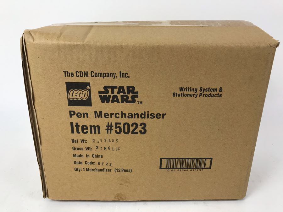 Sealed New 2005 LEGO Star Wars: Darth Vader Pens, Chewbacca Pens, R2-D2 Pens, Yoda Pens Writing System Pens Merchandiser Store Display By The CDM Company - 12 Pens [Photo 2]