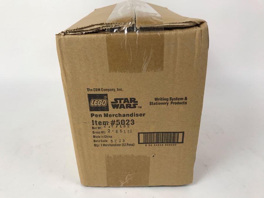Sealed New 2005 LEGO Star Wars: Darth Vader Pens, Chewbacca Pens, R2-D2 Pens, Yoda Pens Writing System Pens Merchandiser Store Display By The CDM Company - 12 Pens [Photo 3]