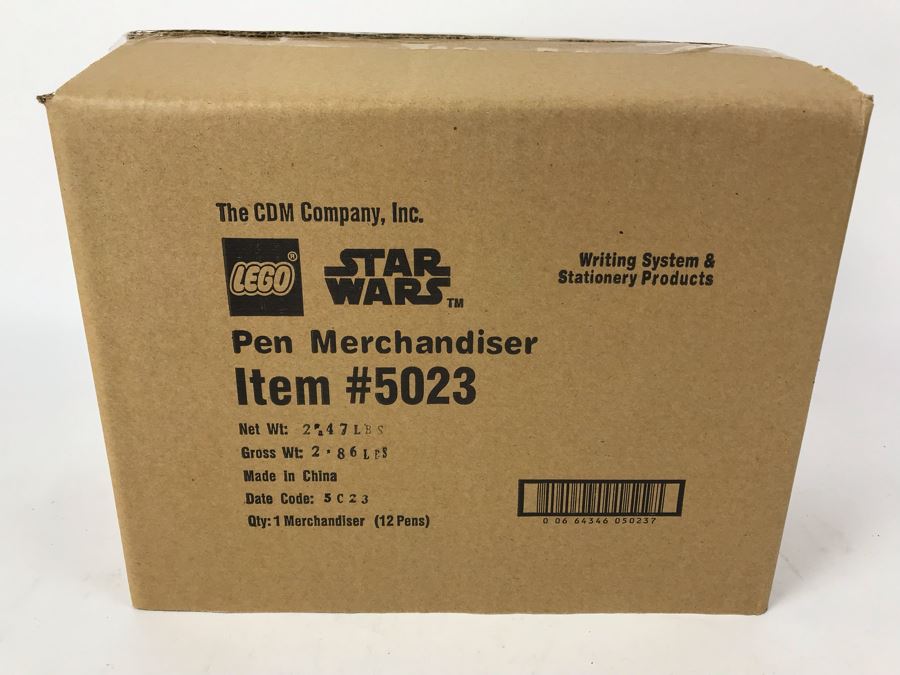 Sealed New 2005 LEGO Star Wars: Darth Vader Pens, Chewbacca Pens, R2-D2 Pens, Yoda Pens Writing System Pens Merchandiser Store Display By The CDM Company - 12 Pens [Photo 2]