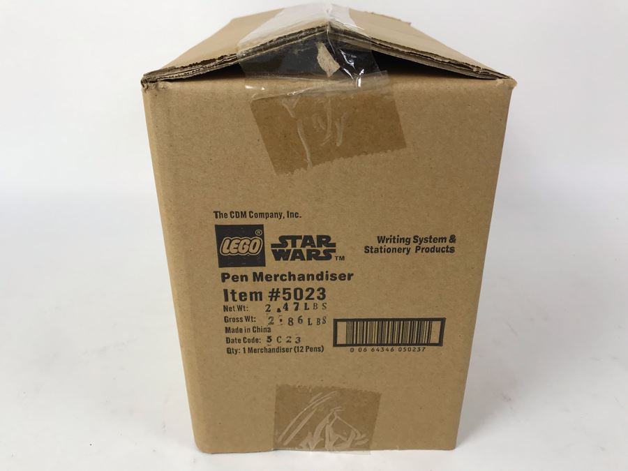 Sealed New 2005 LEGO Star Wars: Darth Vader Pens, Chewbacca Pens, R2-D2 Pens, Yoda Pens Writing System Pens Merchandiser Store Display By The CDM Company - 12 Pens [Photo 3]