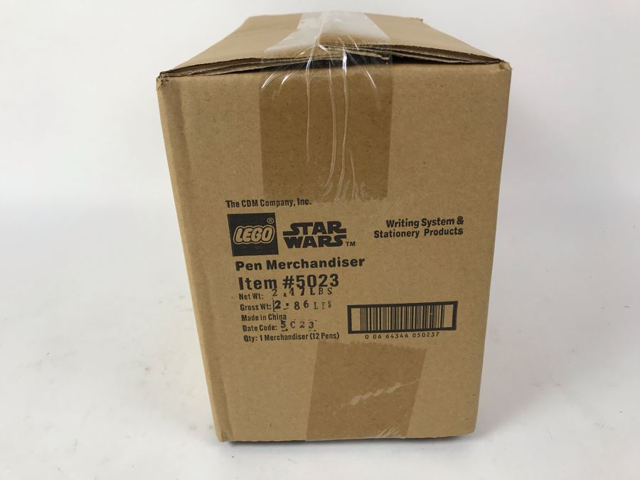 Sealed New 2005 LEGO Star Wars: Darth Vader Pens, Chewbacca Pens, R2-D2 Pens, Yoda Pens Writing System Pens Merchandiser Store Display By The CDM Company - 12 Pens [Photo 3]
