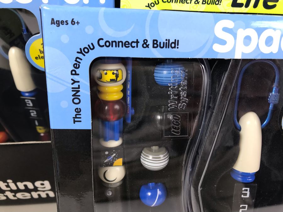 New 2001 LEGO Writing System Pen Packs: Life On Mars Pen Packs, Space Port Pen Packs, Dream Star Pen Packs, Safari Pen Packs, Alpha Pen Packs, Classic Pen Packs Merchandiser Store Display By The CDM Company - 12 Pen Packs [Photo 12]