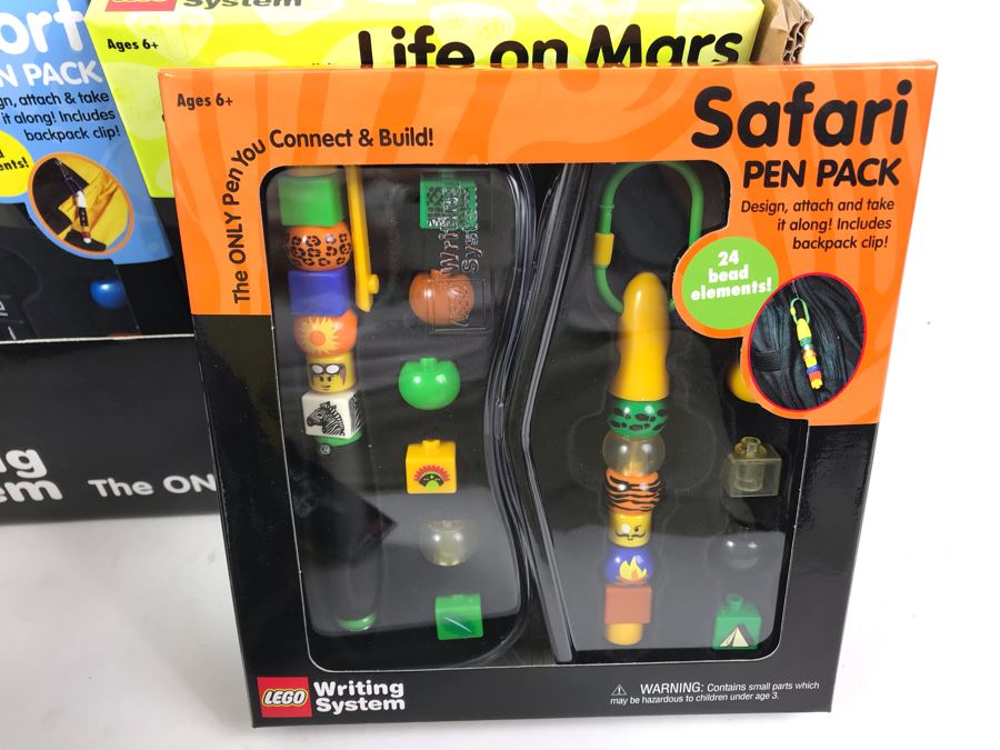 New 2001 LEGO Writing System Pen Packs: Life On Mars Pen Packs, Space Port Pen Packs, Dream Star Pen Packs, Safari Pen Packs, Alpha Pen Packs, Classic Pen Packs Merchandiser Store Display By The CDM Company - 12 Pen Packs [Photo 20]