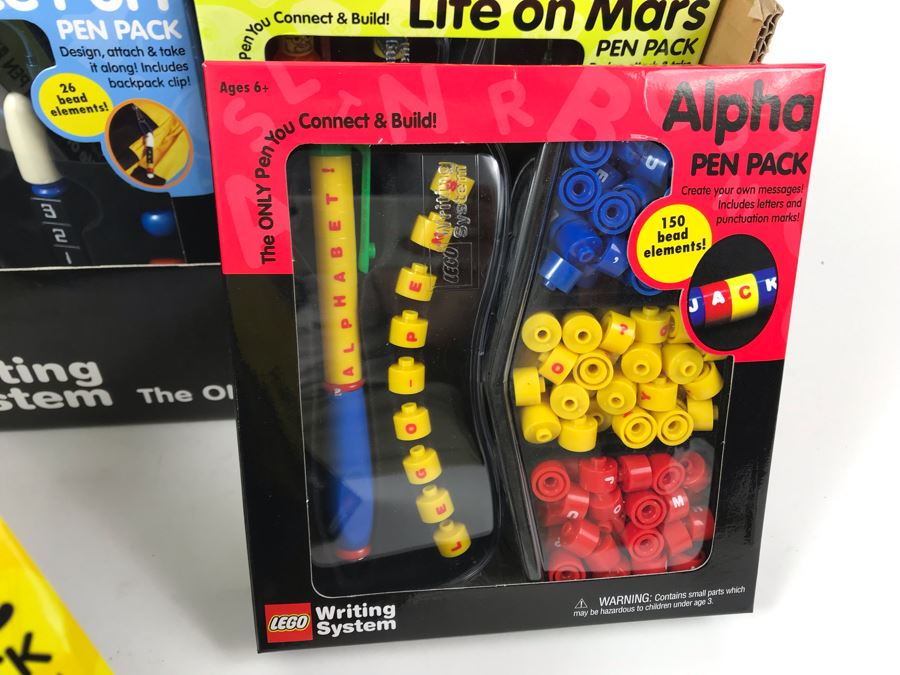 New 2001 LEGO Writing System Pen Packs: Life On Mars Pen Packs, Space Port Pen Packs, Dream Star Pen Packs, Safari Pen Packs, Alpha Pen Packs, Classic Pen Packs Merchandiser Store Display By The CDM Company - 12 Pen Packs [Photo 22]