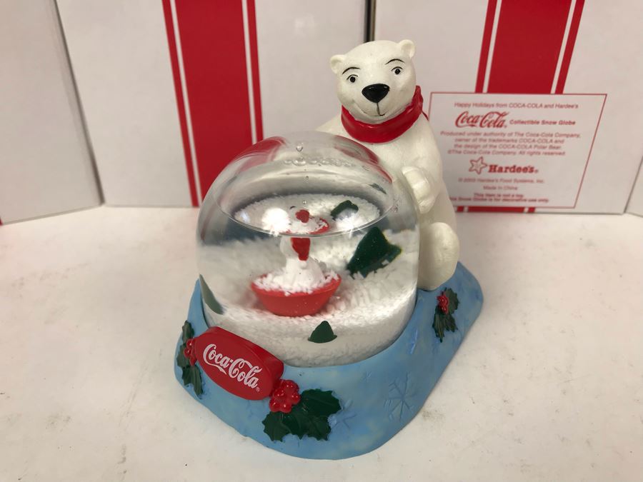 New 2003 Hardee's Coca-Cola Collectible Snow Globes - 4 Total [Photo 1]