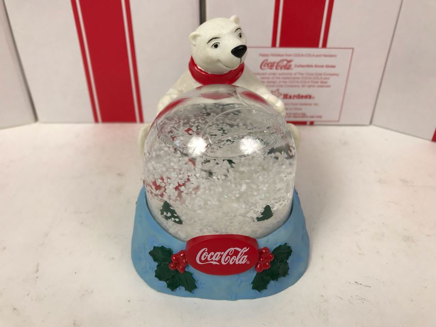 New 2003 Hardee's Coca-Cola Collectible Snow Globes - 4 Total [Photo 5]