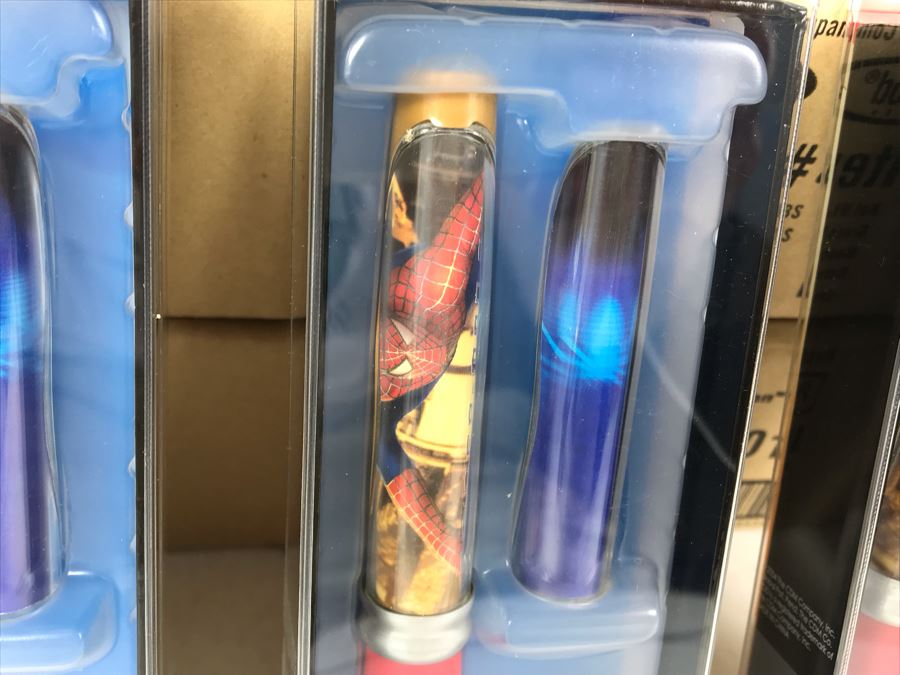 New 2004 Marvel Spider-Man Columbia Pictures Limited Edition Individually Numbered Collectible Memorabilia Pod Pens - 16 Pens [Photo 4]