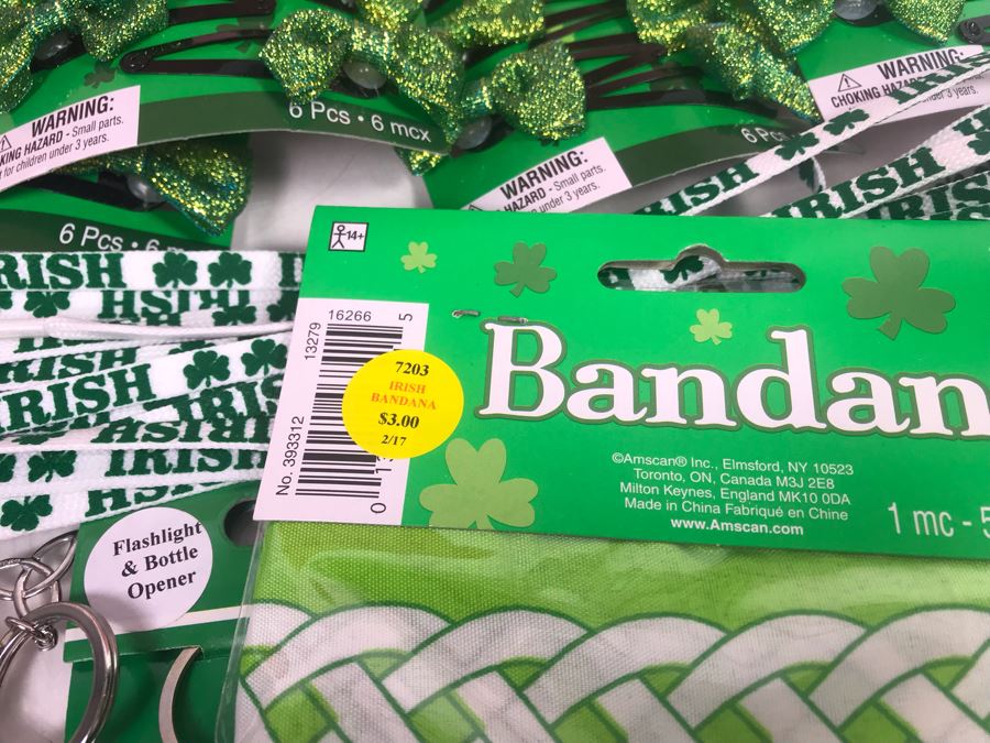 Just Added - Ireland Lot With Keychains, Key Fobs, Patches, Irish Barrettes, Irish Shoe Laces, Irish Bandanas, (2) Irish Dog Collars, Irish Dog Leash And Pink Basket - See Photos [Photo 16]