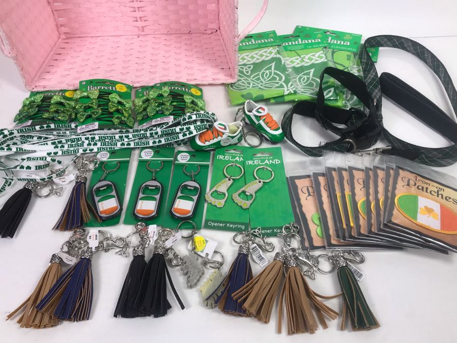 Just Added - Ireland Lot With Keychains, Key Fobs, Patches, Irish Barrettes, Irish Shoe Laces, Irish Bandanas, (2) Irish Dog Collars, Irish Dog Leash And Pink Basket - See Photos [Photo 2]