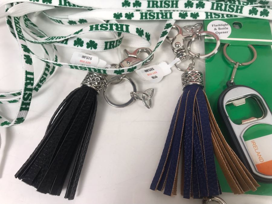 Just Added - Ireland Lot With Keychains, Key Fobs, Patches, Irish Barrettes, Irish Shoe Laces, Irish Bandanas, (2) Irish Dog Collars, Irish Dog Leash And Pink Basket - See Photos [Photo 11]