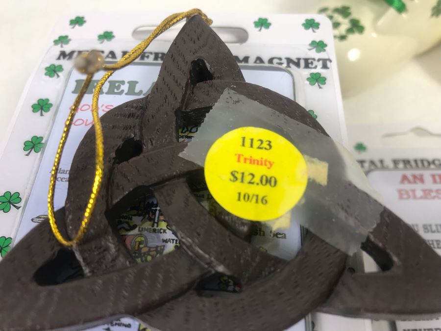 Just Added - Ireland Lot With (30) Irish Fridge Magnets, (4) Baby Boot Ornaments, (2) Trinity Ornaments And Canvas Basket Retails Over $300 [Photo 12]