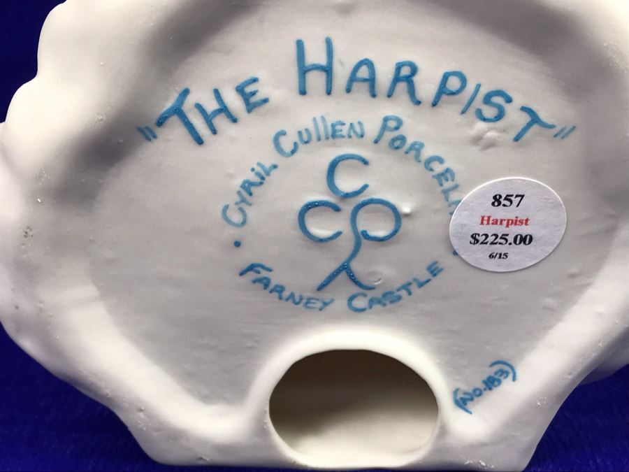 Just Added - Cyril Cullen Farney Castle The Harpist Figurine Made In Ireland Retails $225 [Photo 8]
