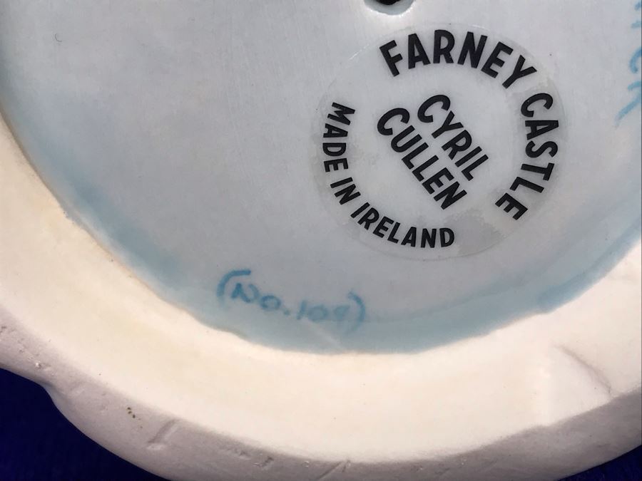 Just Added - Cyril Cullen Farney Castle Bodhran Player Figurine Made In Ireland Retails $225 [Photo 11]
