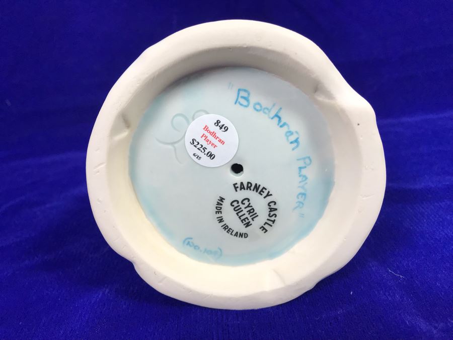 Just Added - Cyril Cullen Farney Castle Bodhran Player Figurine Made In Ireland Retails $225 [Photo 9]