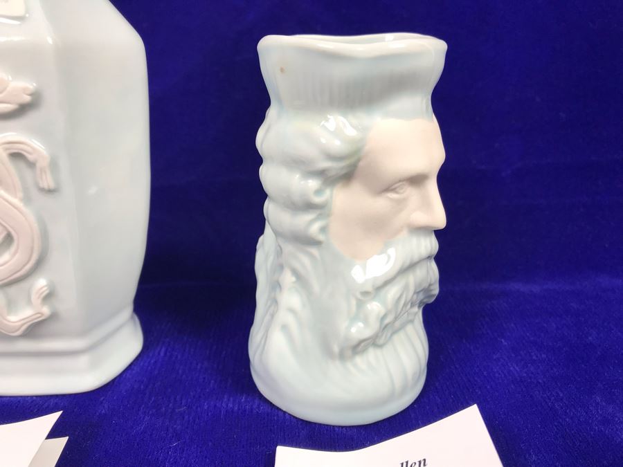 Just Added - Cyril Cullen Of Farney Castle Face Of Shannon Vase And Irish Hound Vase Retails $138 [Photo 5]