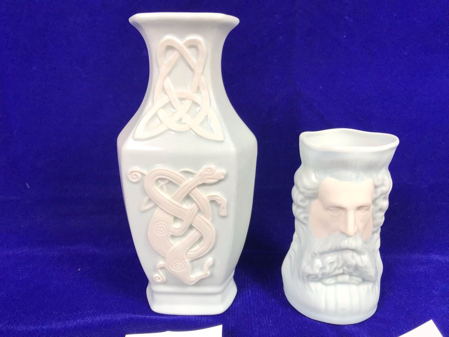 Just Added - Cyril Cullen Of Farney Castle Face Of Shannon Vase And Irish Hound Vase Retails $138 [Photo 2]