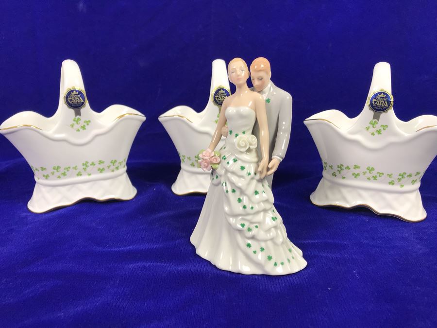 Just Added - (3) Royal Tara Fine Bone Irish China Trellis Baskets And Cosmos Cake Topper Retails $206 [Photo 2]