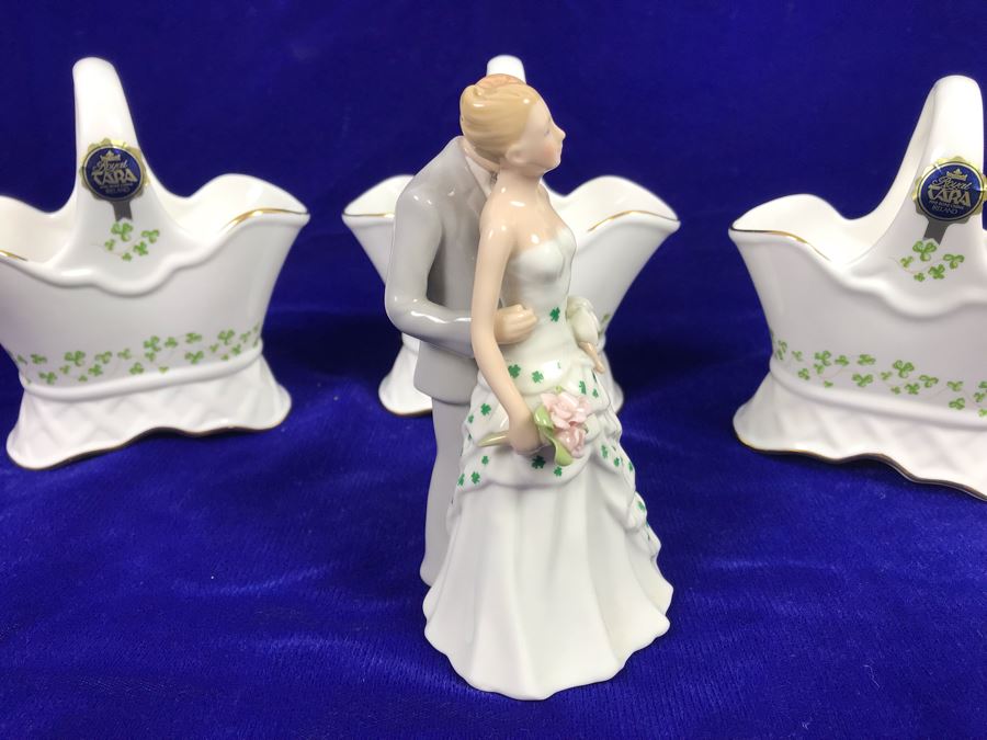 Just Added - (3) Royal Tara Fine Bone Irish China Trellis Baskets And Cosmos Cake Topper Retails $206 [Photo 4]