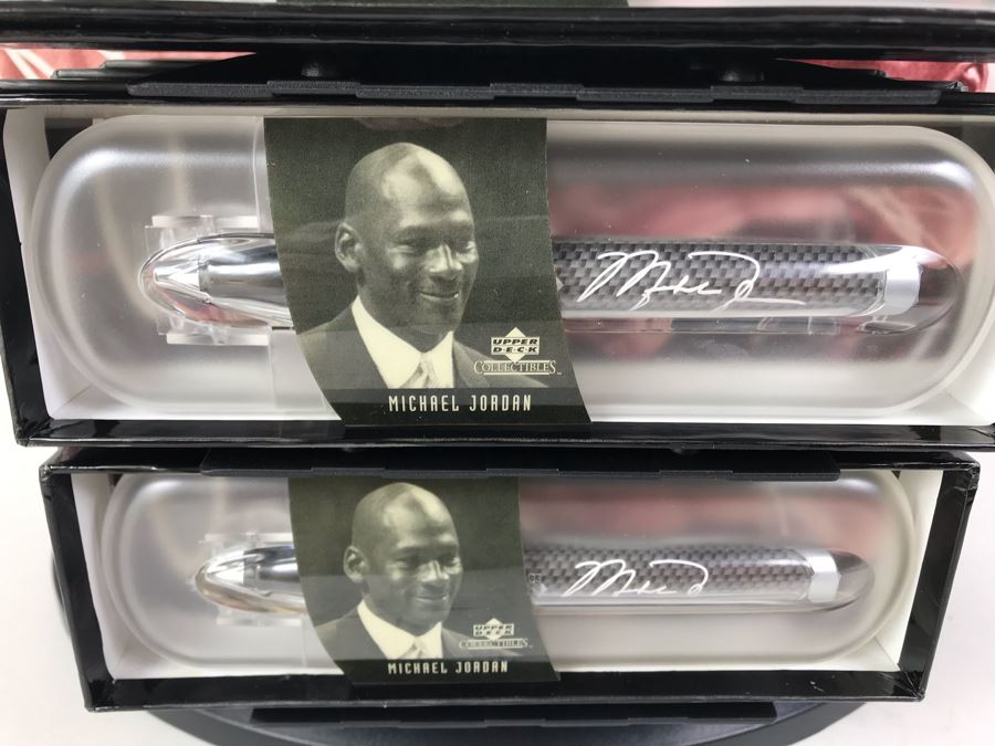New Michael Jordan Upper Deck Collectibles Signature Series Limited Edition Individually Numbered Collectible Memorabilia Pod Pens With Merchandiser Store Display By The CDM Company - 24 Michael Jordan Pens [Photo 12]