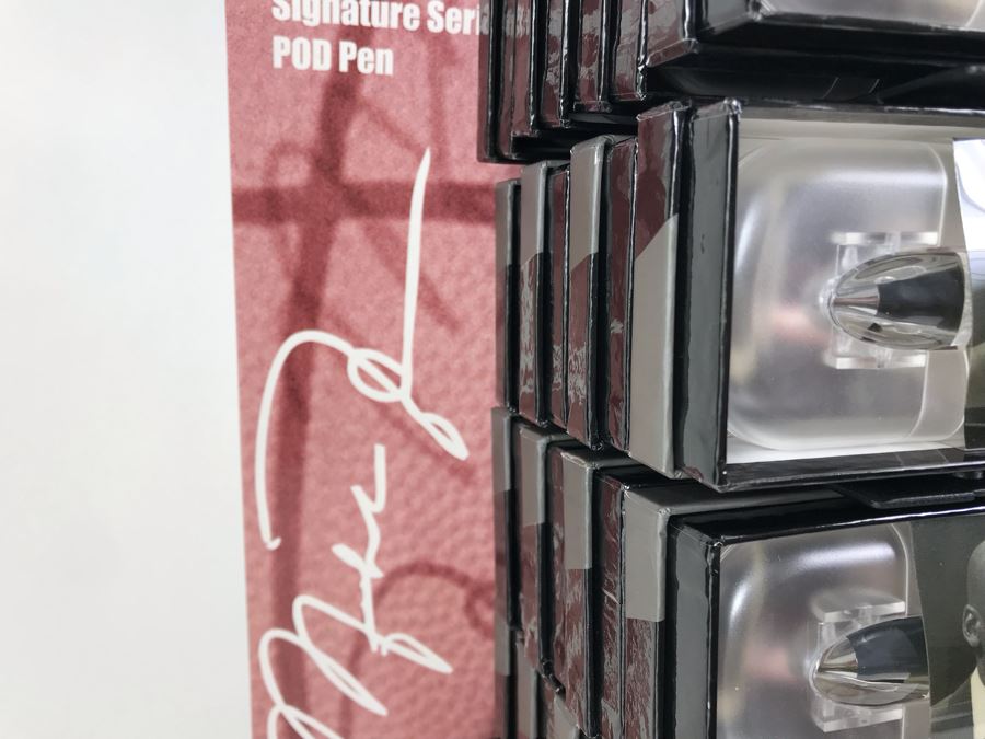 New Michael Jordan Upper Deck Collectibles Signature Series Limited Edition Individually Numbered Collectible Memorabilia Pod Pens With Merchandiser Store Display By The CDM Company - 24 Michael Jordan Pens [Photo 9]