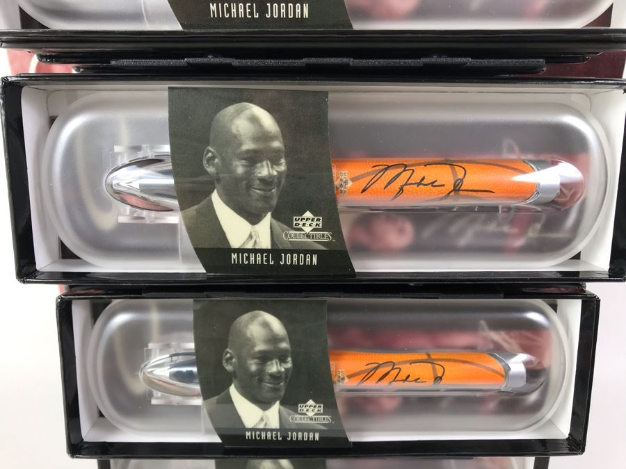 New Michael Jordan Upper Deck Collectibles Signature Series Limited Edition Individually Numbered Collectible Memorabilia Pod Pens With Merchandiser Store Display By The CDM Company - 24 Michael Jordan Pens [Photo 11]