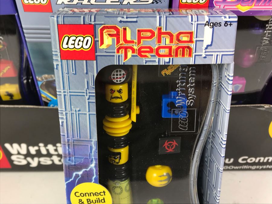 New 2002 LEGO Writing System Pens Merchandiser Store Display: Jack Stone Pens, Racers Pens, Belville Pens, Alpha Team Pens By The CDM Company - 24 Pens [Photo 20]