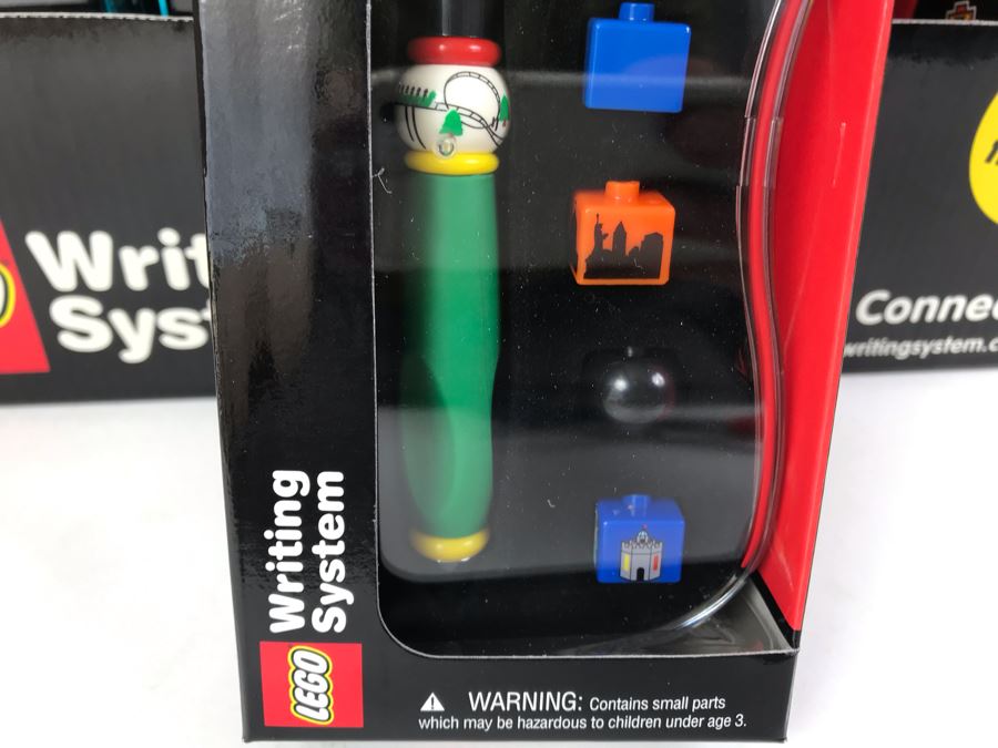 New 2001 LEGO Writing System Writing System Pens: Legoland Pen, Aquazone Pen, Faces Pen, Knights' Kingdom Pen Merchandiser Store Display By The CDM Company - 24 Pens [Photo 14]