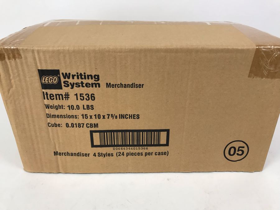 New 2001 LEGO Writing System Writing System Pens: Legoland Pen, Aquazone Pen, Faces Pen, Knights' Kingdom Pen Merchandiser Store Display By The CDM Company - 24 Pens [Photo 18]