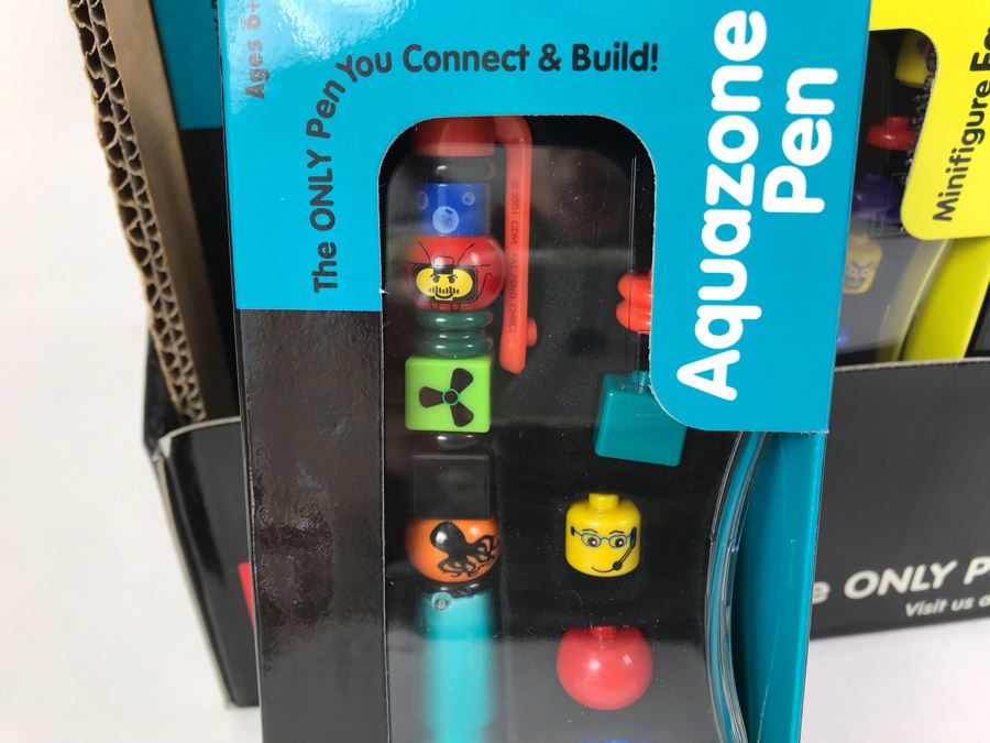 New 2001 LEGO Writing System Writing System Pens: Legoland Pen, Aquazone Pen, Faces Pen, Knights' Kingdom Pen Merchandiser Store Display By The CDM Company - 24 Pens [Photo 6]
